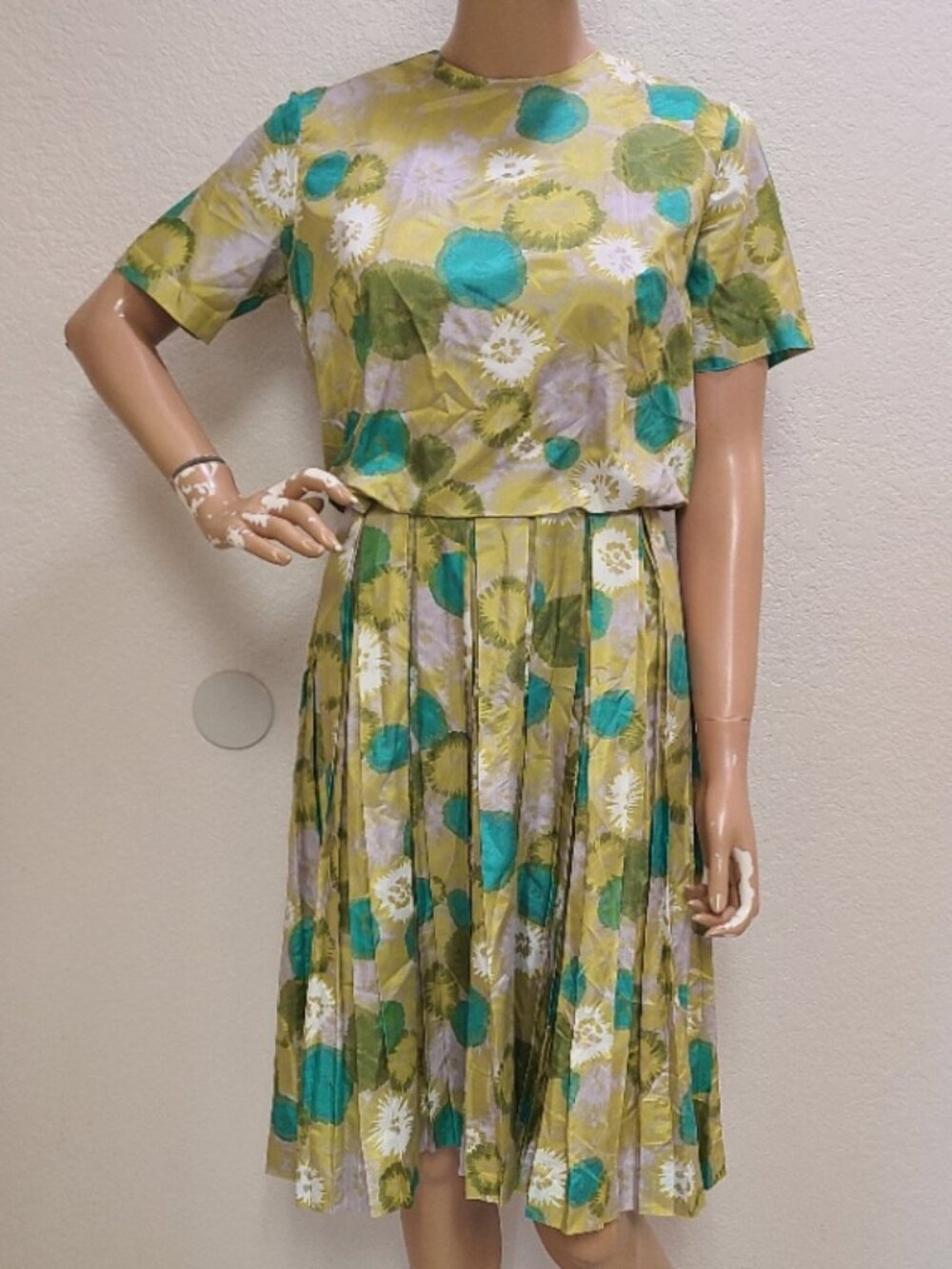 VINTAGE 50s STANTON JR'S PETITE MID-CENTURY PRINT DRESS PLEATED SILK-LIKE sz 11